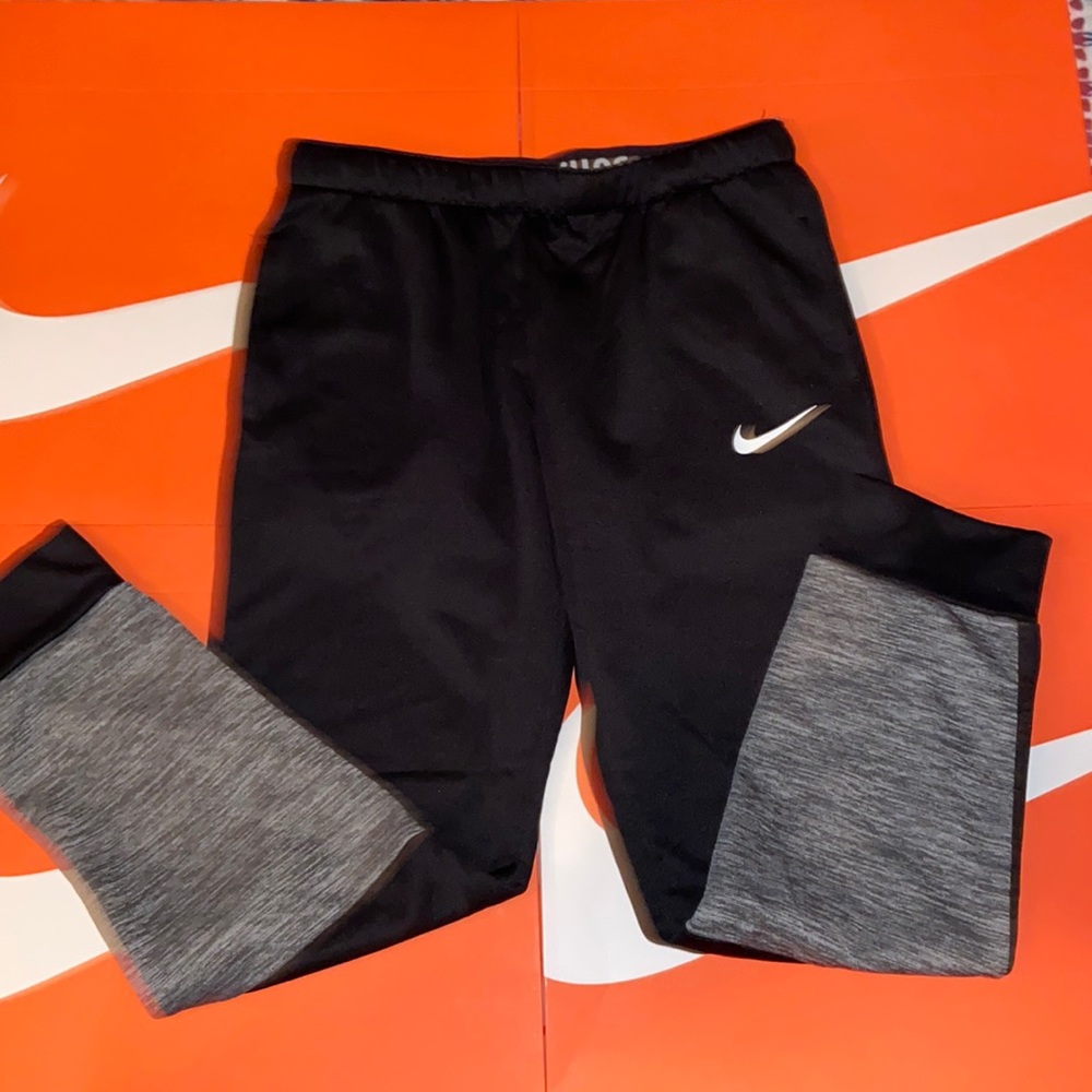 Nike Dri-Fit sweat pants XL girls